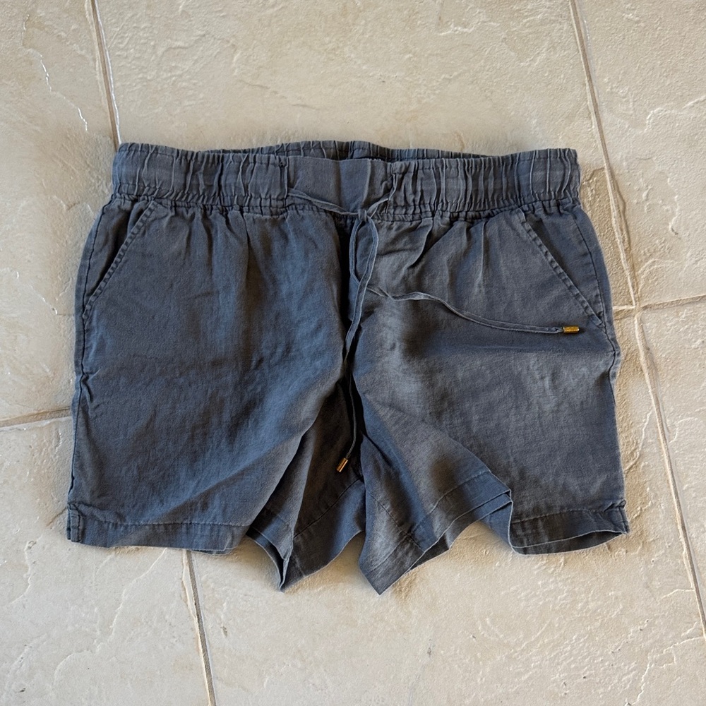 Women's linen Shorts in Dark Gray
